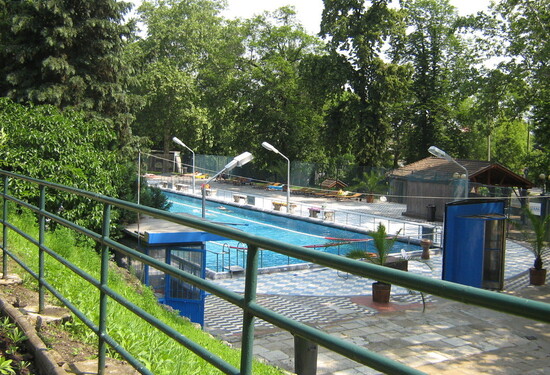CSILLAGHEGYI Galéria